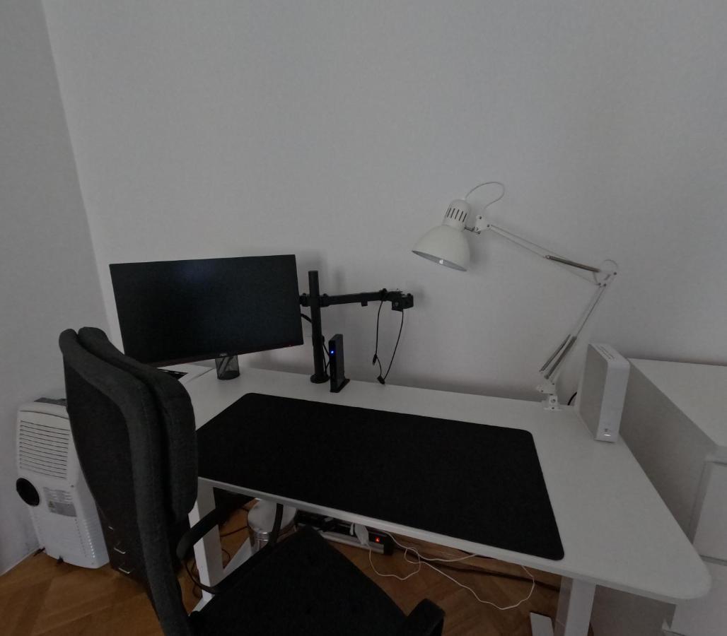 Vienna: Cozy 2-Room Apt. Экстерьер фото